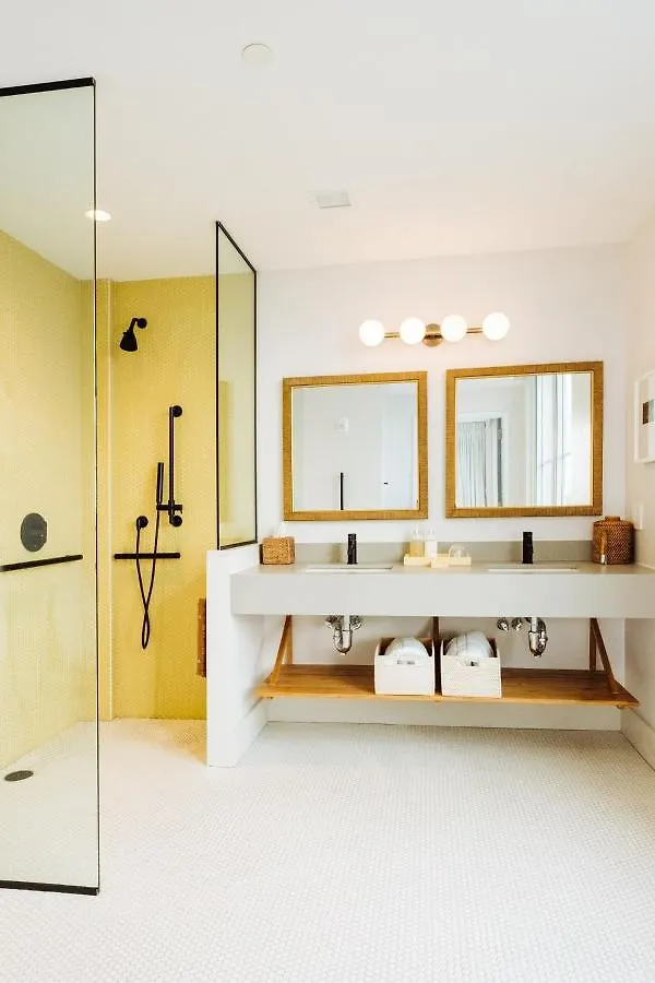 The Rockaway Hotel New York 4*,